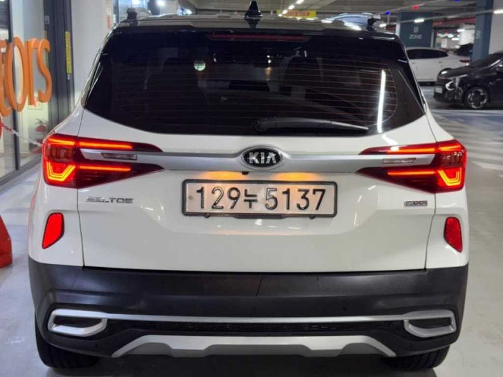 기아 셀토스 가솔린 1.6 터보 2WD 시그니처 이미지 5