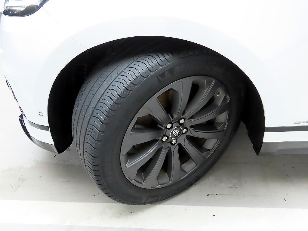 랜드로버 레인지로버 벨라 3.0 D300 R-다이나믹 SE 이미지 19