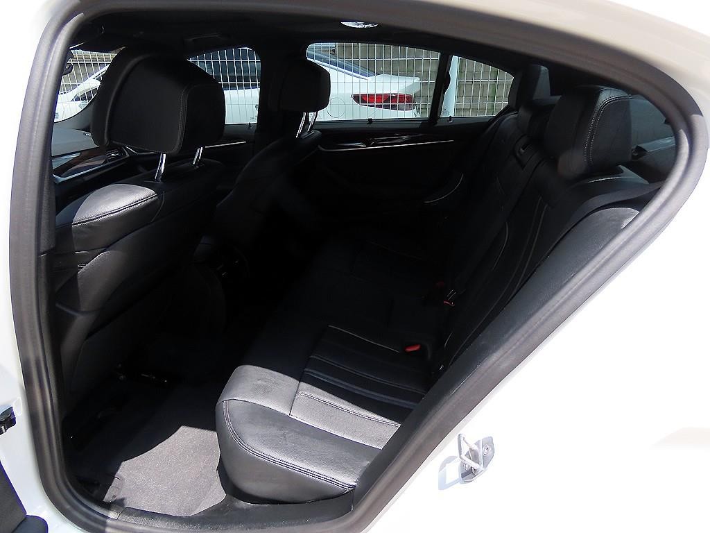 BMW 5시리즈 5시리즈 (G30) 520i M 스포츠 이미지 6