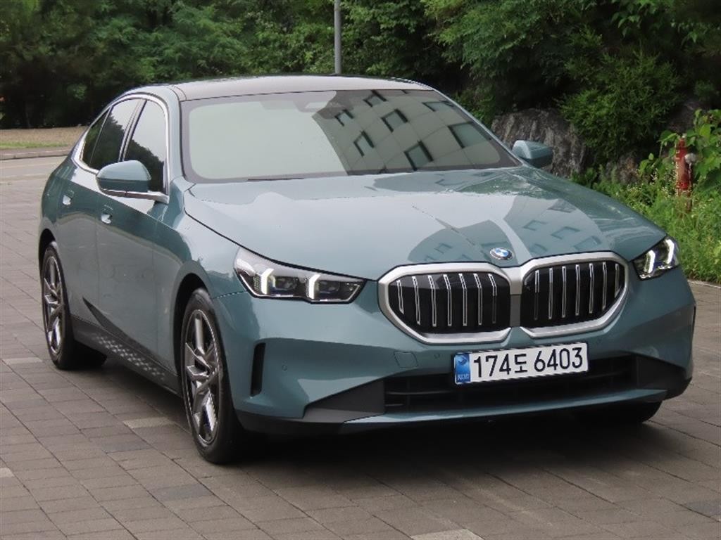 BMW 5시리즈 5시리즈 (G60) 520i 기본형 이미지 2
