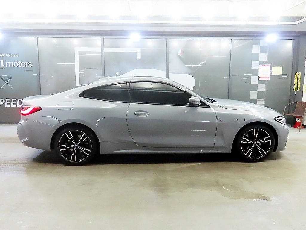 BMW 4시리즈 4시리즈 (G22) 420i 쿠페 M 스포츠 이미지 3