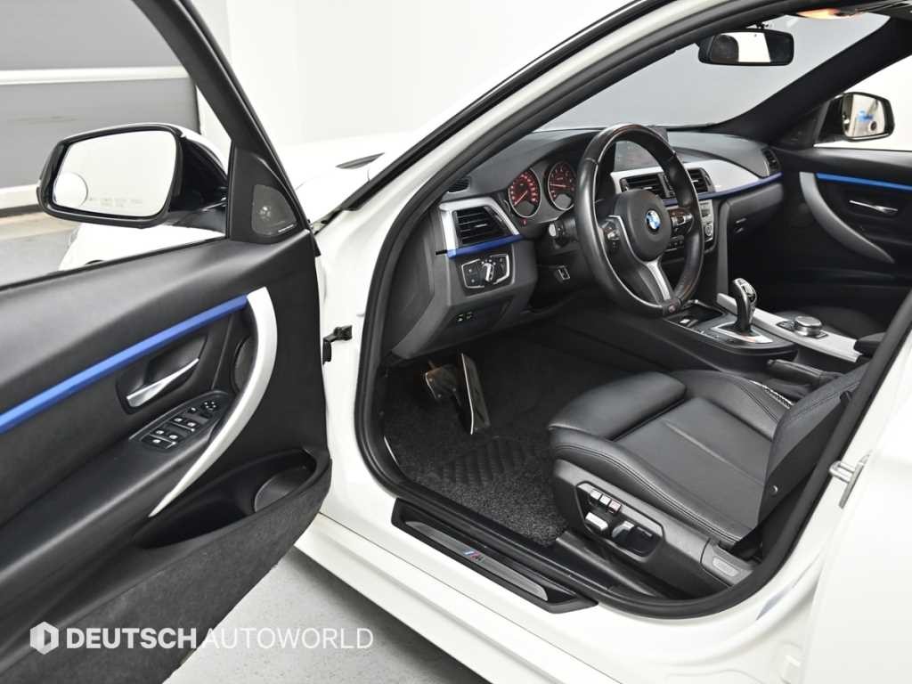 BMW 3시리즈 3시리즈 (F30) 320i M 스포츠 이미지 11