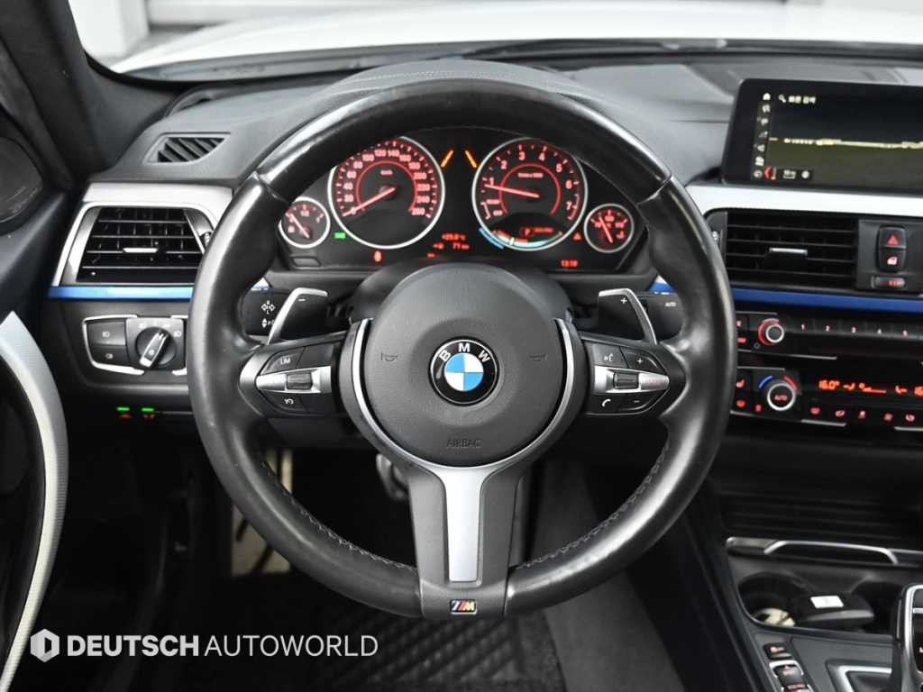 BMW 3시리즈 3시리즈 (F30) 320i M 스포츠 이미지 13
