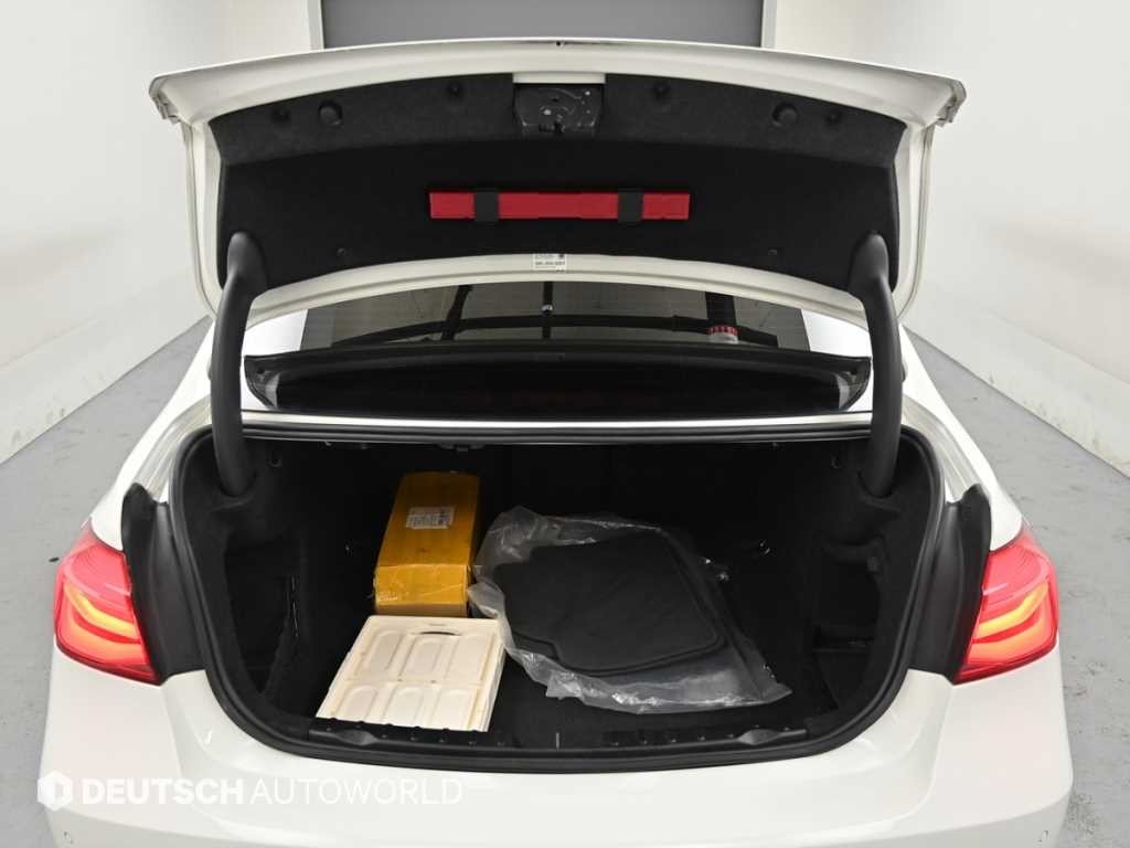 BMW 3시리즈 3시리즈 (F30) 320i M 스포츠 이미지 19