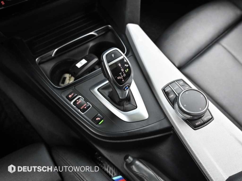 BMW 3시리즈 3시리즈 (F30) 320i M 스포츠 이미지 9