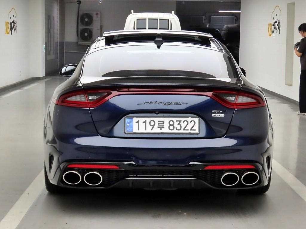 기아 스팅어 가솔린 2.0 터보 AWD 플래티넘 이미지 3