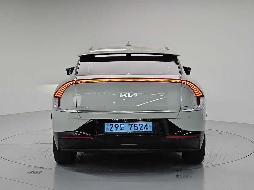 기아 EV6 롱레인지 에어 이미지 3