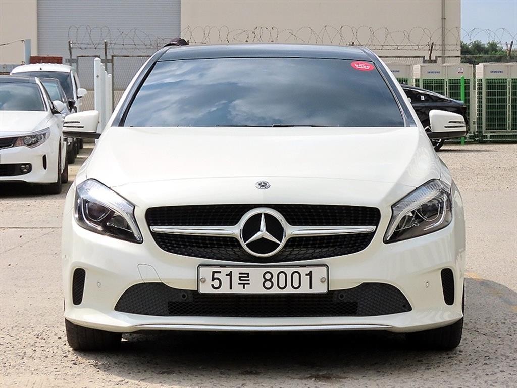 벤츠 A 클래스 A클래스 W176 A200 이미지 1