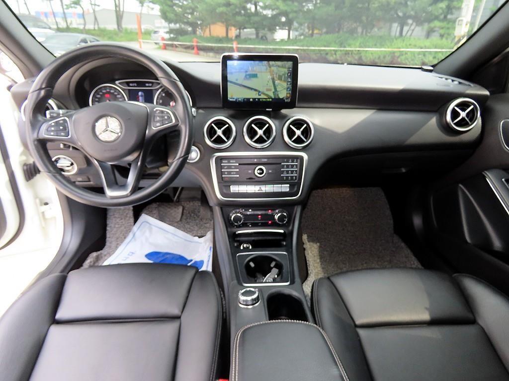 벤츠 A 클래스 A클래스 W176 A200 이미지 7