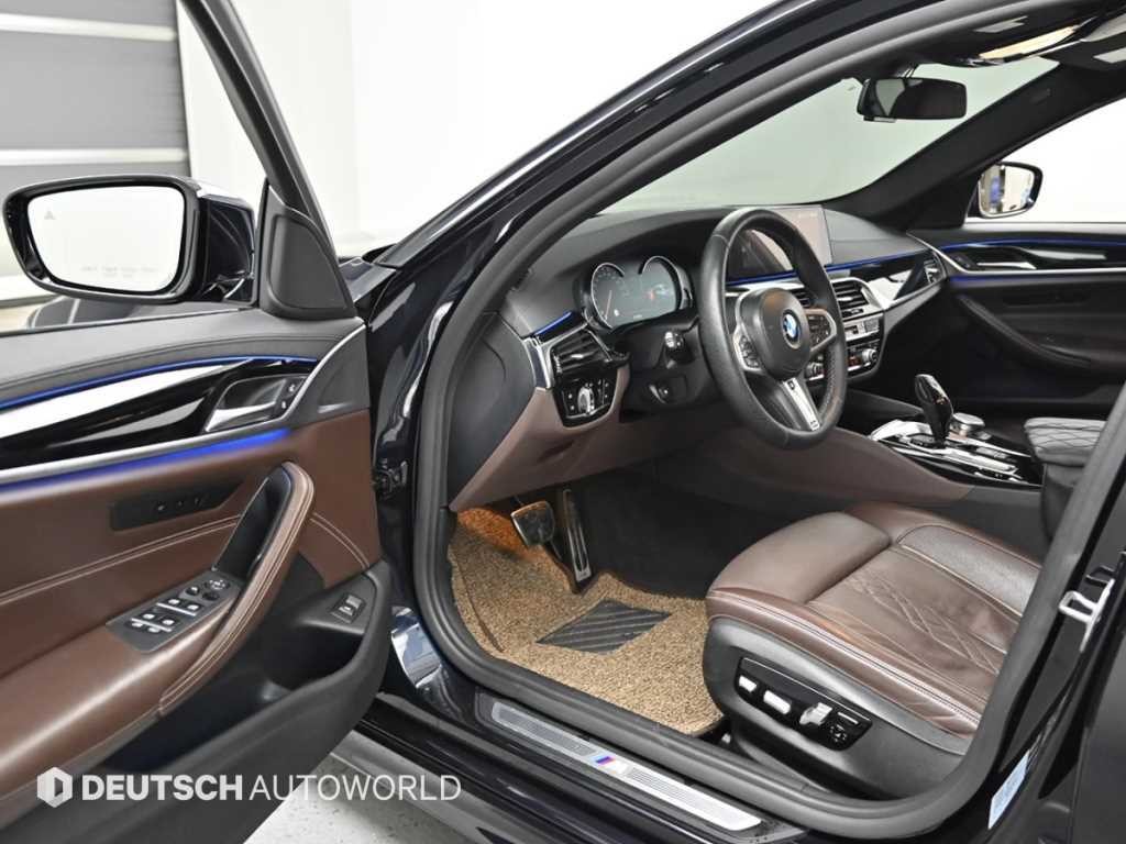 BMW 5시리즈 5시리즈 (G30) 520d M 스포츠 플러스 이미지 10