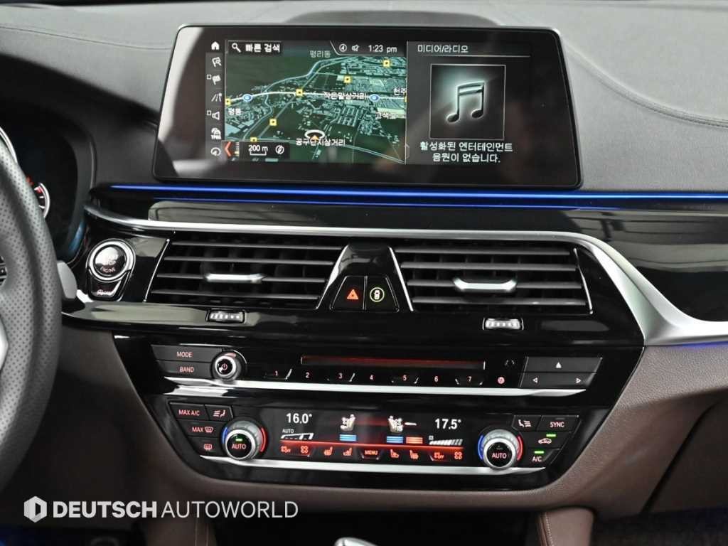 BMW 5시리즈 5시리즈 (G30) 520d M 스포츠 플러스 이미지 15