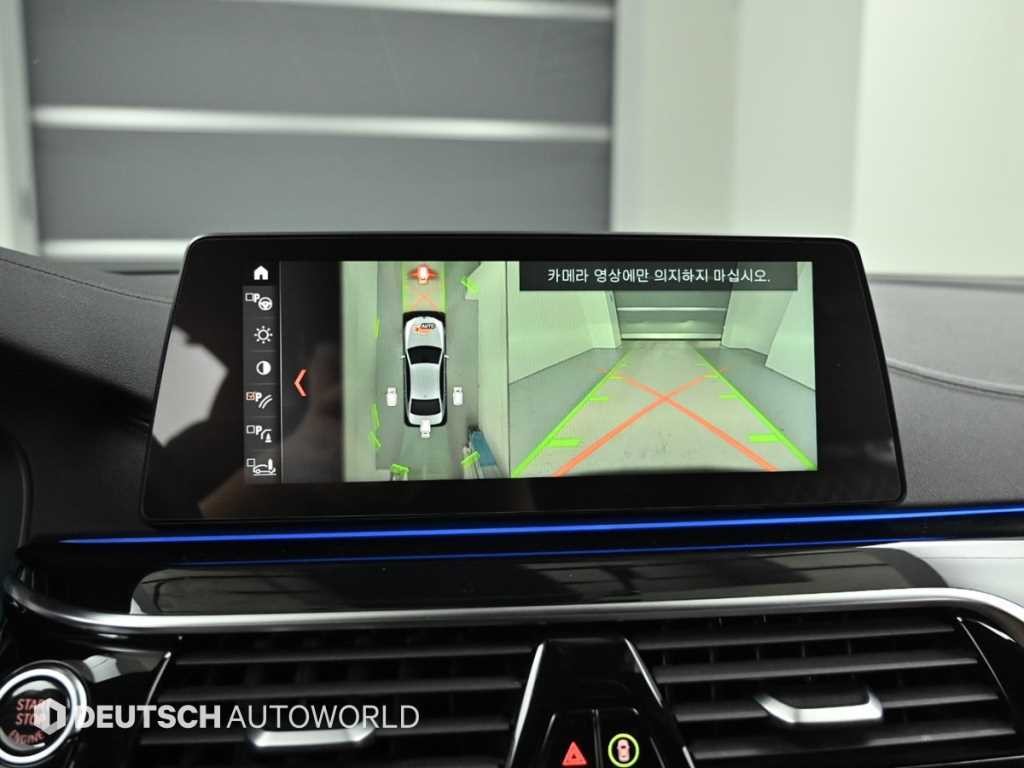 BMW 5시리즈 5시리즈 (G30) 520d M 스포츠 플러스 이미지 17