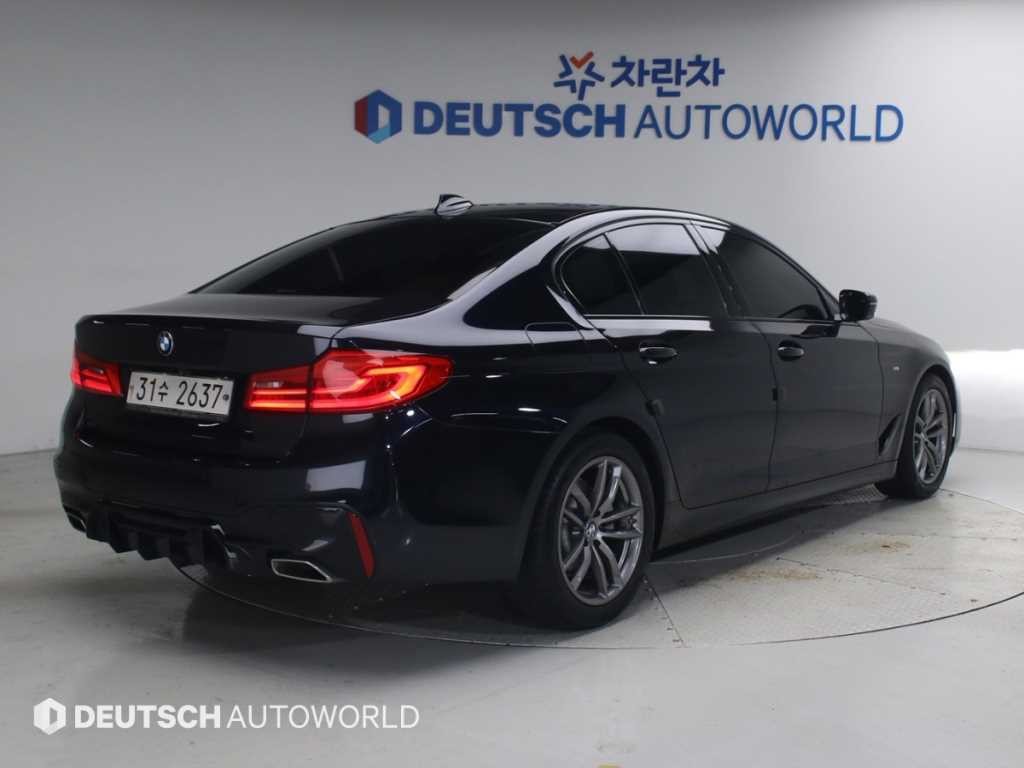 BMW 5시리즈 5시리즈 (G30) 520d M 스포츠 플러스 이미지 2