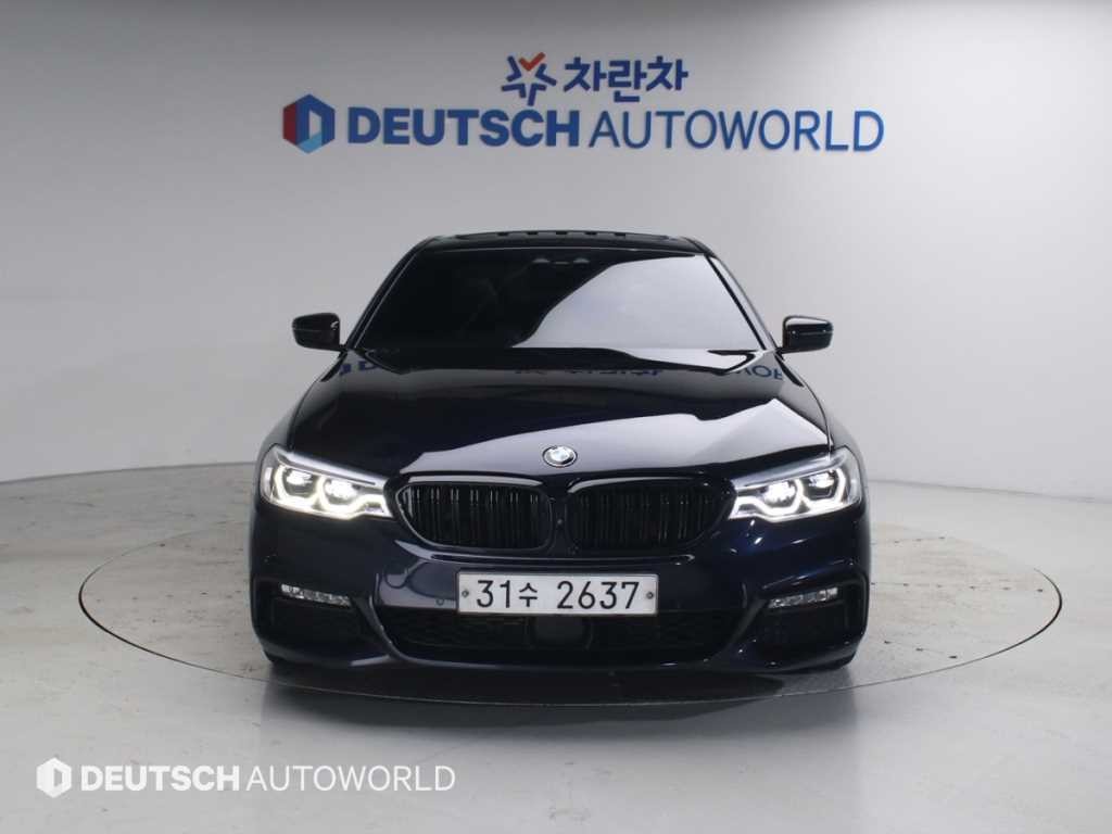 BMW 5시리즈 5시리즈 (G30) 520d M 스포츠 플러스 이미지 3