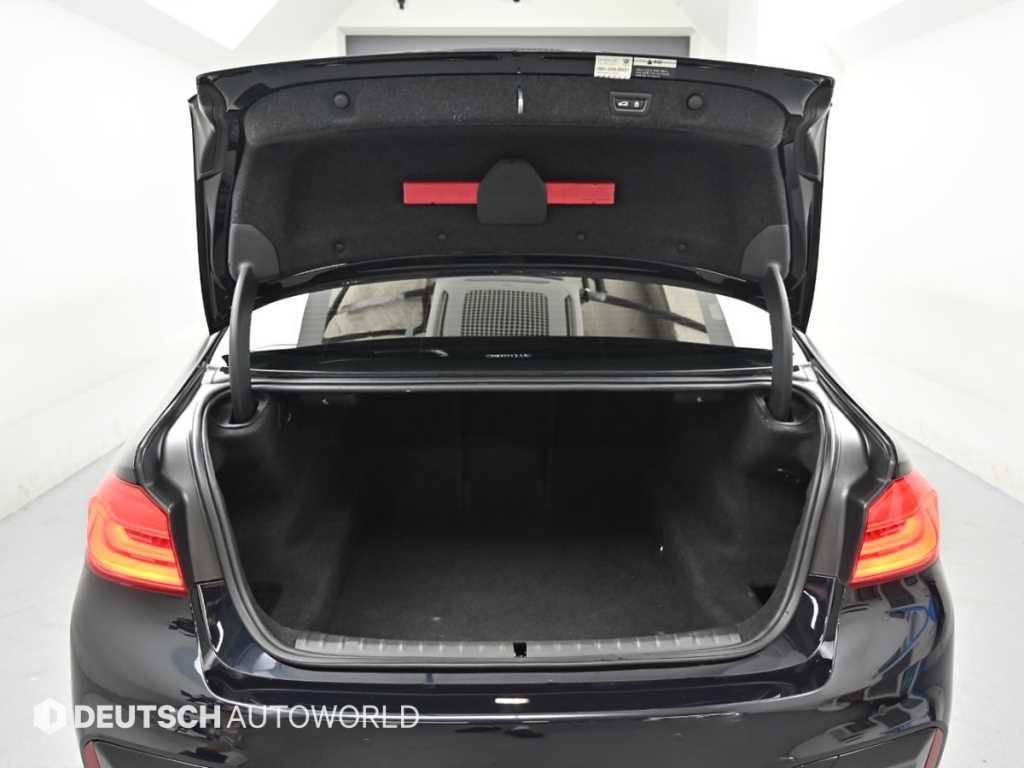 BMW 5시리즈 5시리즈 (G30) 520d M 스포츠 플러스 이미지 5