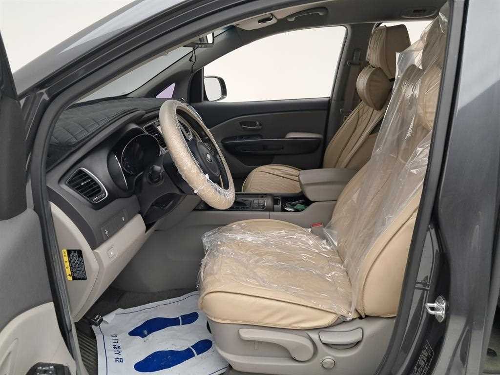 기아 카니발 올 뉴 카니발 디젤 9인승 럭셔리 이미지 11