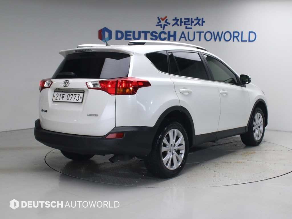 토요타 라브4 2.5 2WD 이미지 2
