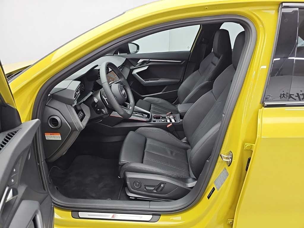 아우디 A3 A3(8Y) 40 TFSI 콰트로 프리미엄 이미지 11