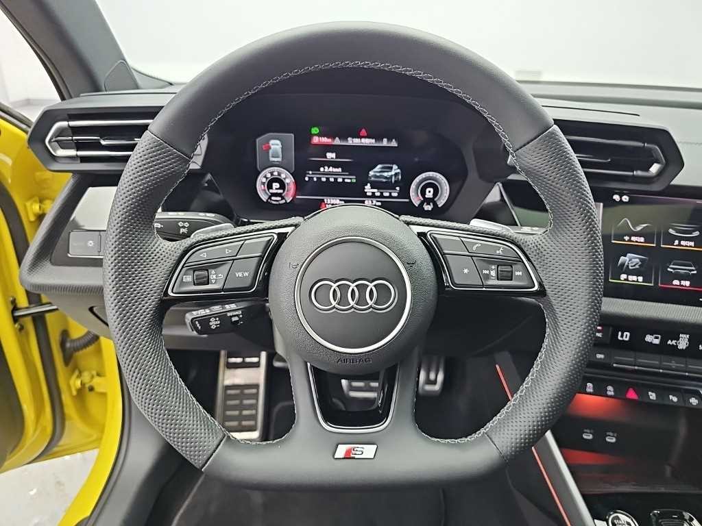 아우디 A3 A3(8Y) 40 TFSI 콰트로 프리미엄 이미지 9
