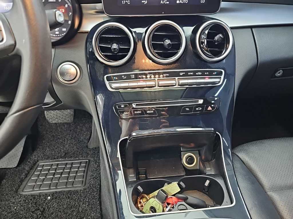 벤츠 C 클래스 C클래스 W205 C200 이미지 10
