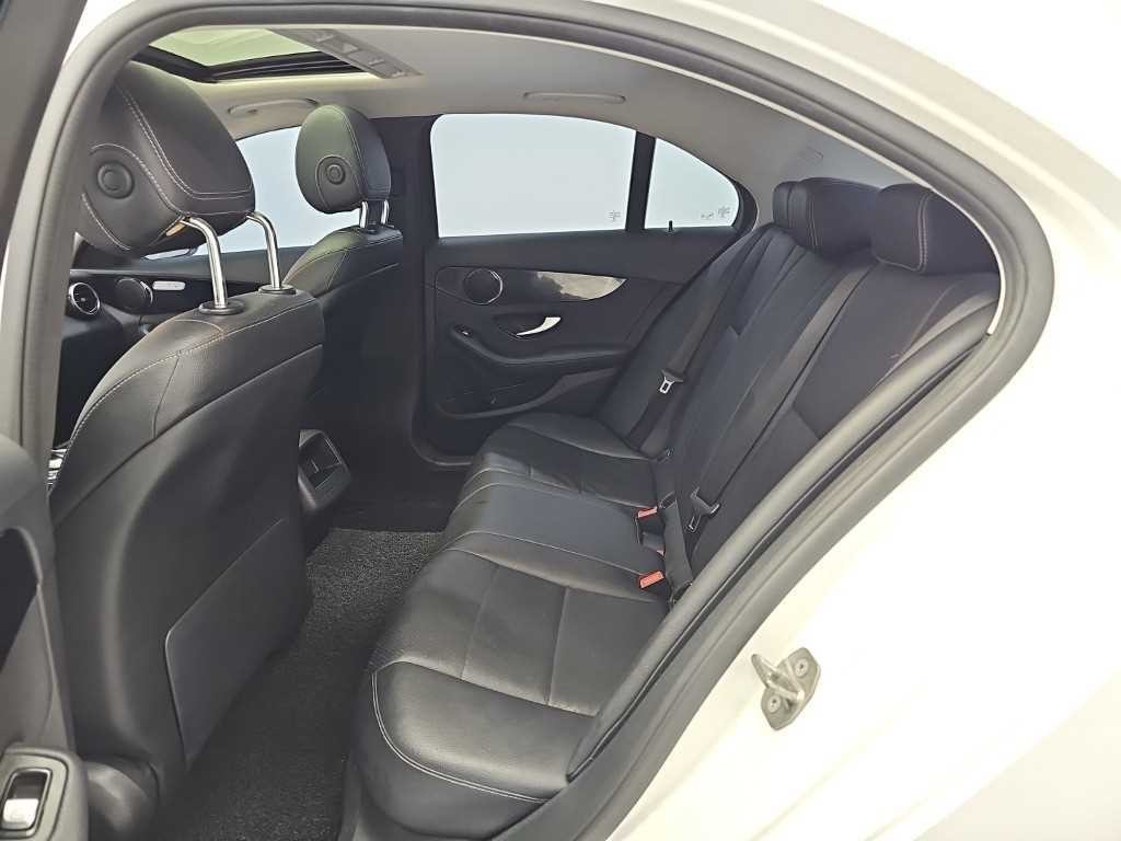 벤츠 C 클래스 C클래스 W205 C200 이미지 12