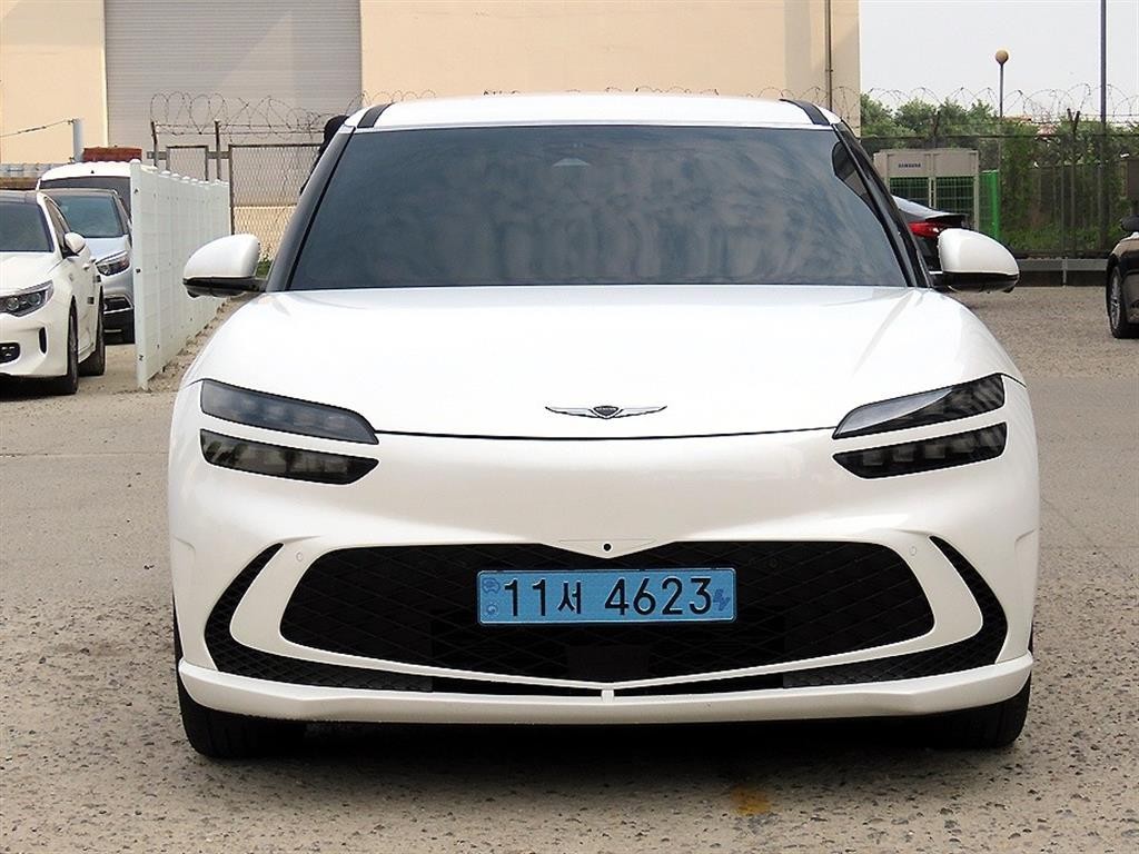 제네시스 GV60 스탠다드 2WD 이미지 1