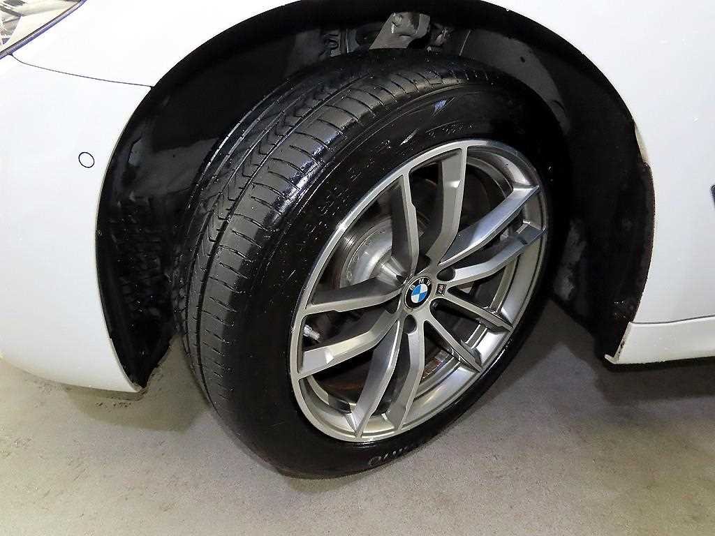 BMW 5시리즈 5시리즈 (G30) 520d xDrive M 스포츠 플러스 이미지 20