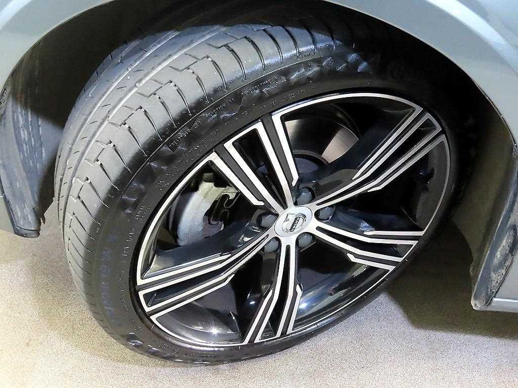 볼보 S60 S60(3세대) B5 인스크립션 이미지 20