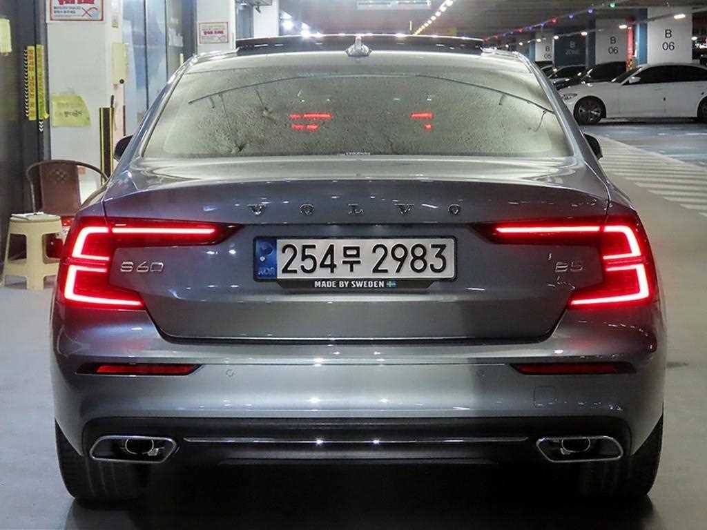 볼보 S60 S60(3세대) B5 인스크립션 이미지 5
