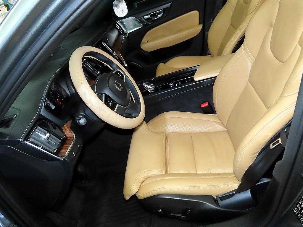 볼보 S60 S60(3세대) B5 인스크립션 이미지 6