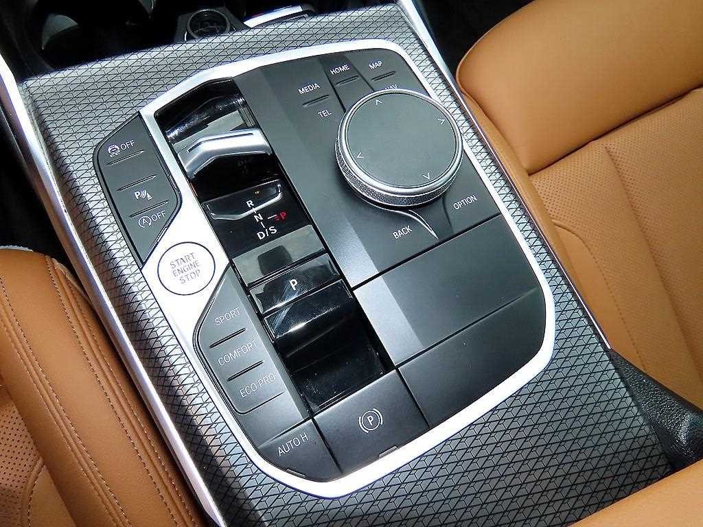 BMW 3시리즈 3시리즈 (G20) 320i M 스포츠 이미지 10