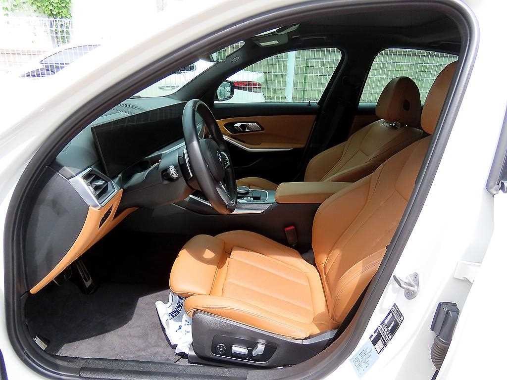 BMW 3시리즈 3시리즈 (G20) 320i M 스포츠 이미지 5