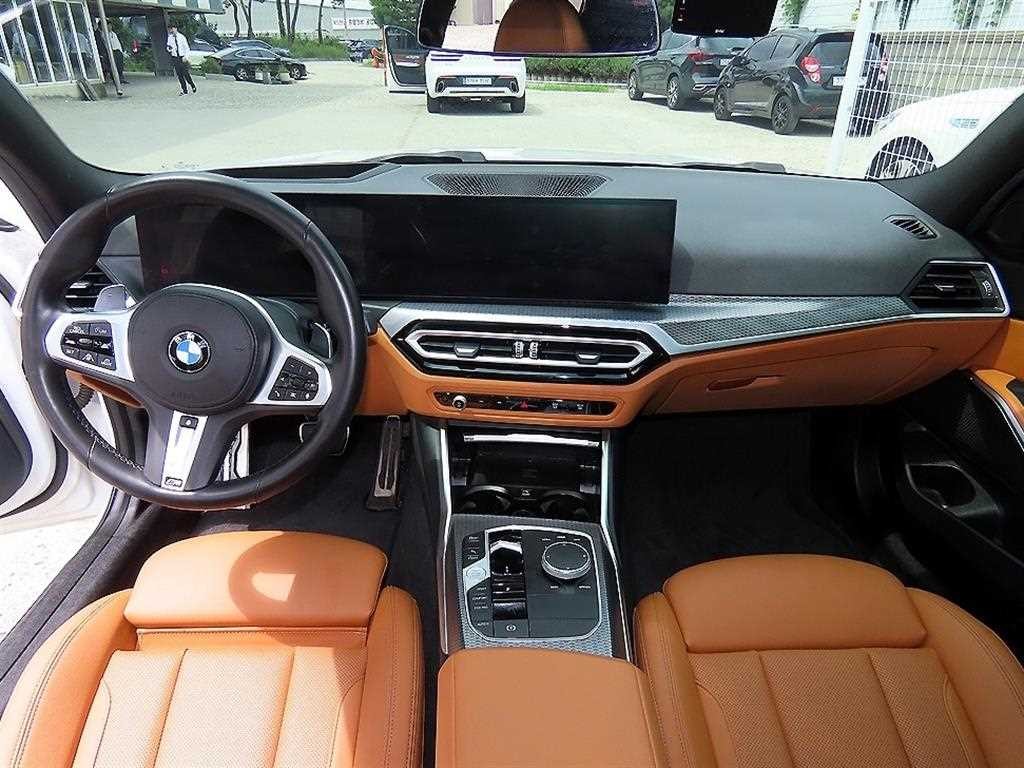 BMW 3시리즈 3시리즈 (G20) 320i M 스포츠 이미지 7