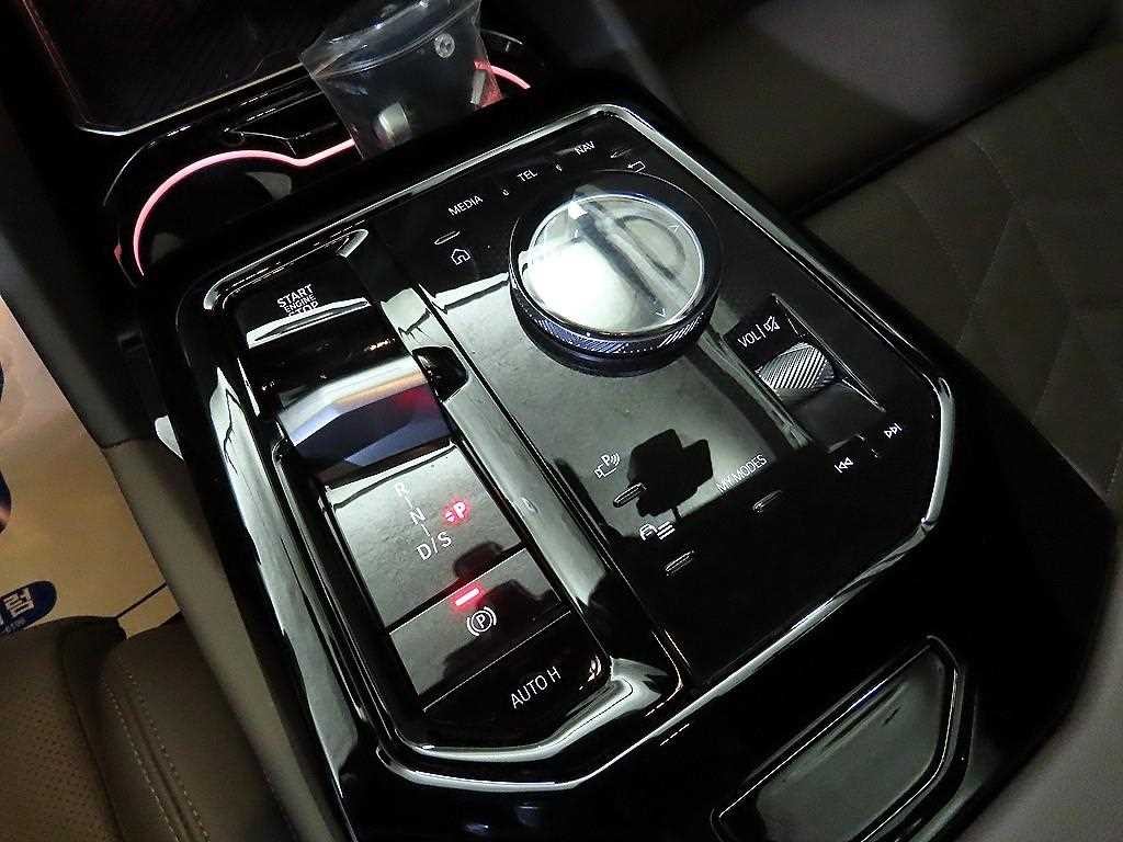 BMW 5시리즈 5시리즈 (G60) 520i 기본형 이미지 12