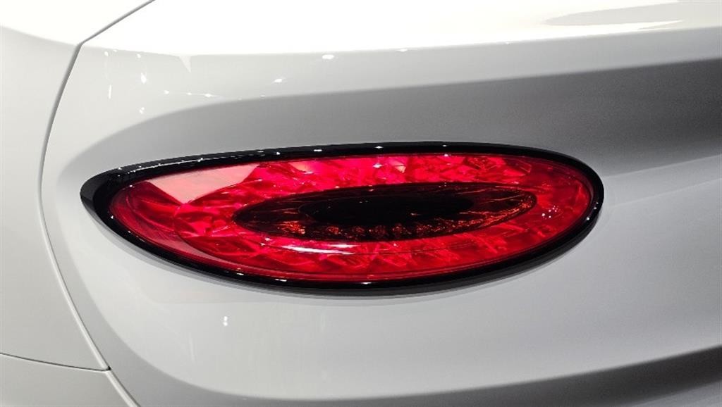 벤틀리 벤테이가 4.0 V8 이미지 6