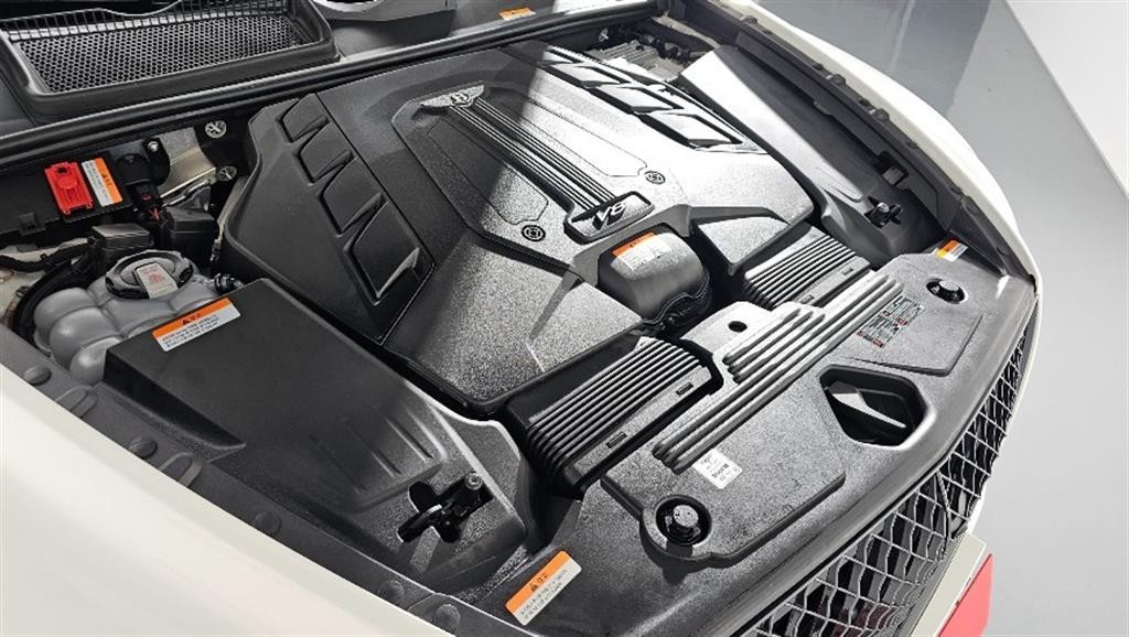 벤틀리 벤테이가 4.0 V8 이미지 7