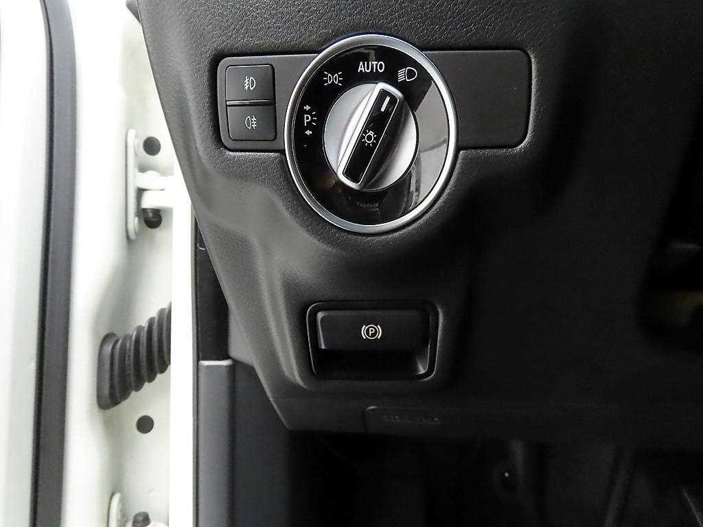 인피니티 Q Q30 2.0 프리미엄 이미지 10