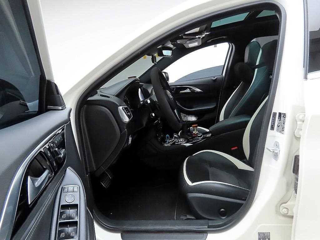 인피니티 Q Q30 2.0 프리미엄 이미지 11