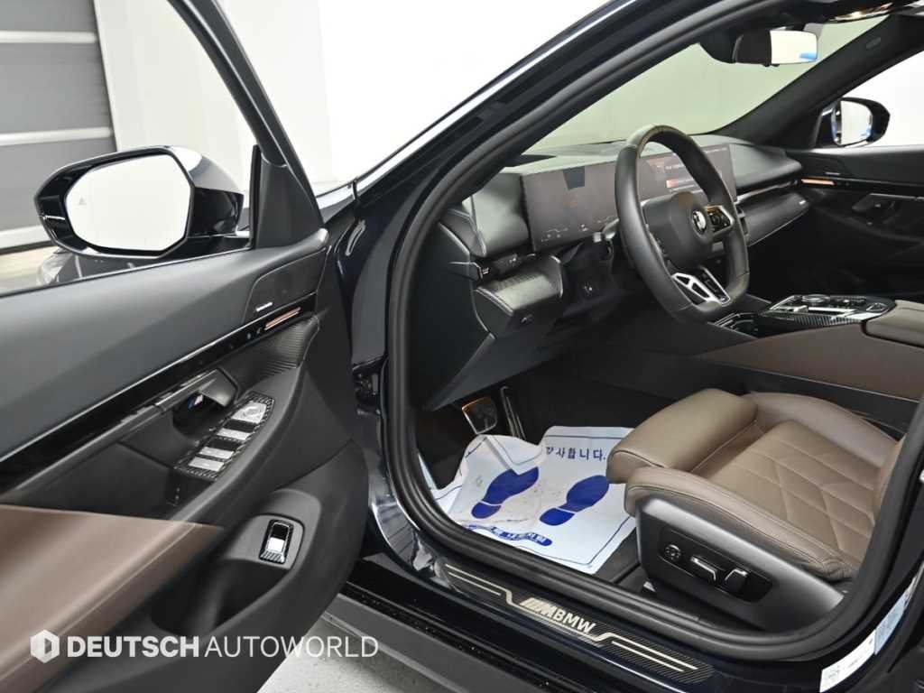 BMW 5시리즈 5시리즈 (G60) 520i M 스포츠 이미지 11