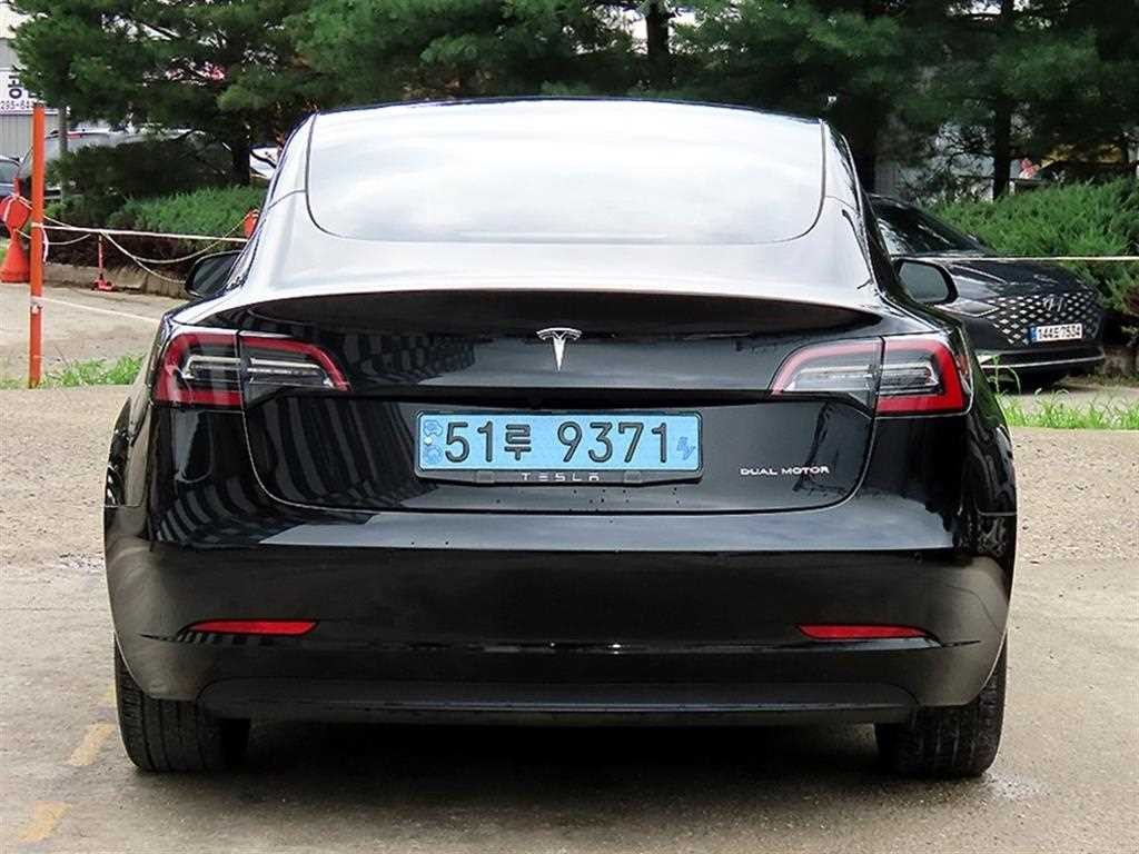 테슬라 모델 3 롱 레인지 이미지 4