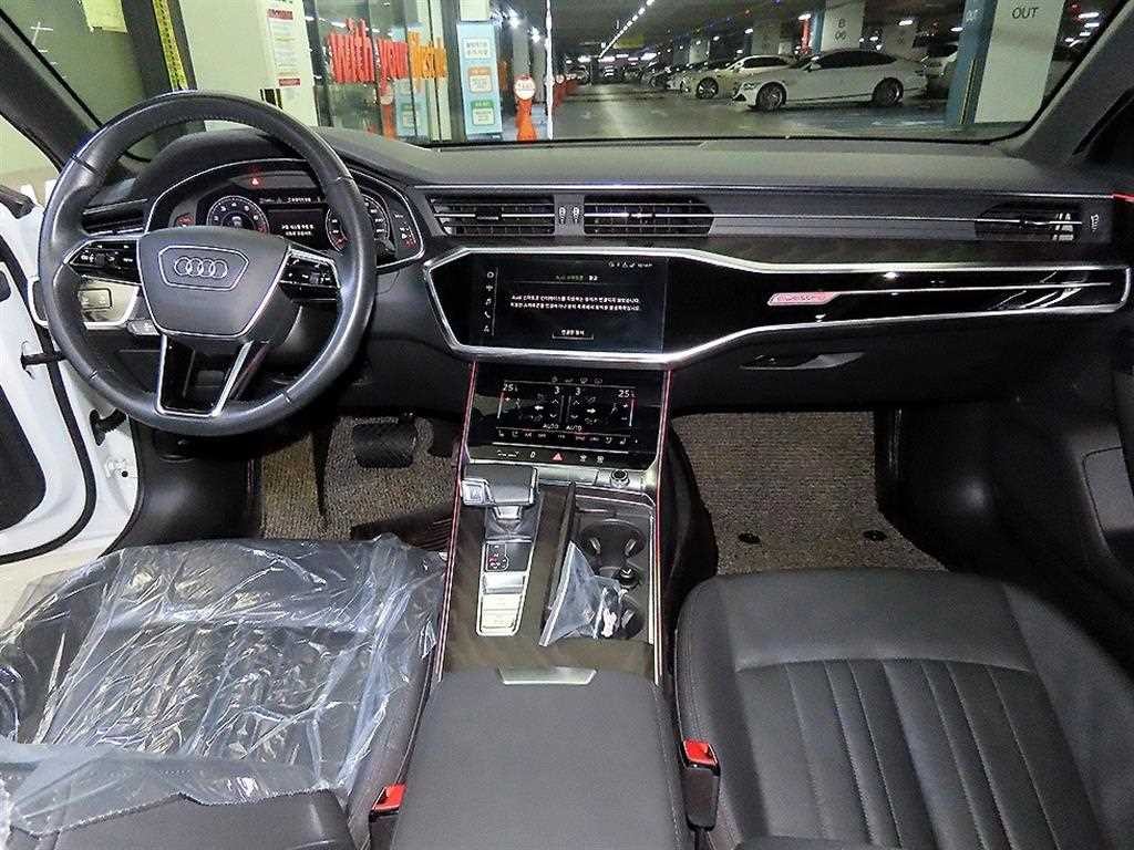 아우디 A6 A6 (C8) 45 TFSI 콰트로 프리미엄 이미지 10