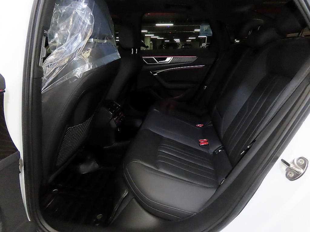 아우디 A6 A6 (C8) 45 TFSI 콰트로 프리미엄 이미지 7