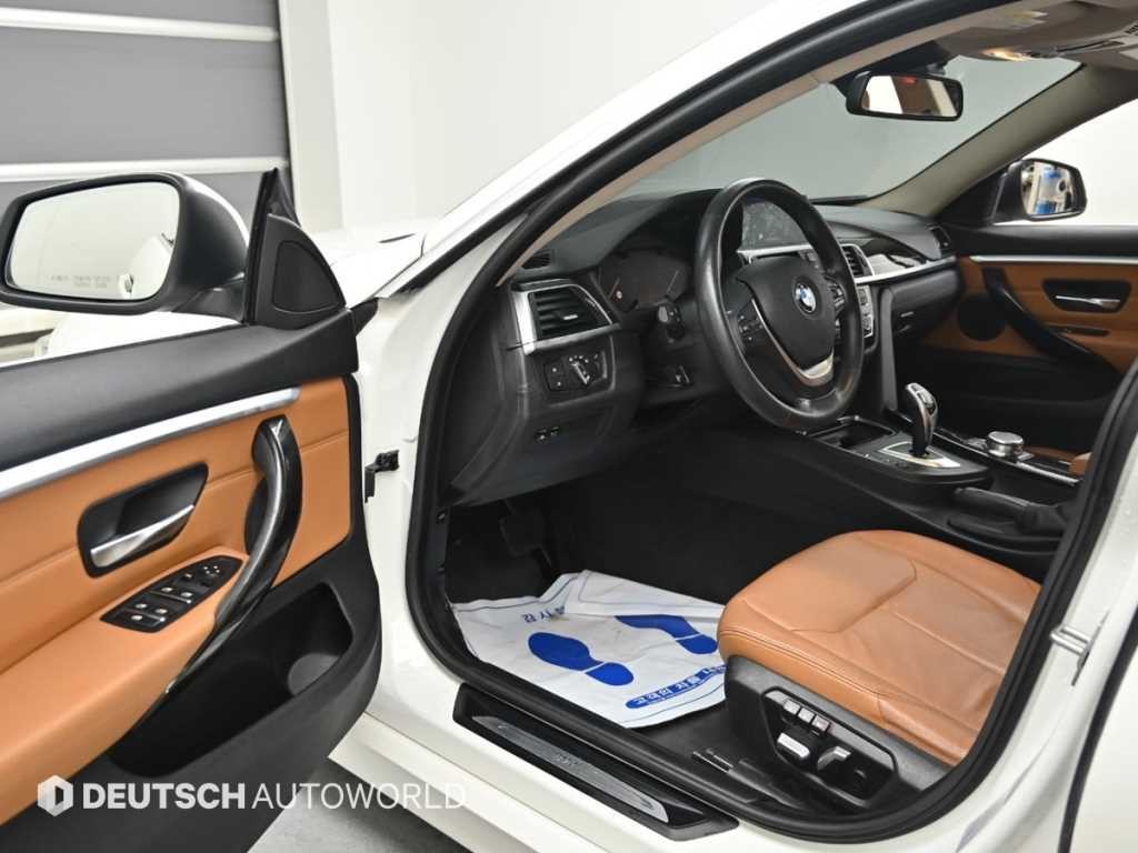 BMW 4시리즈 4시리즈 (F32) 420i 그란쿠페 럭셔리 이미지 11