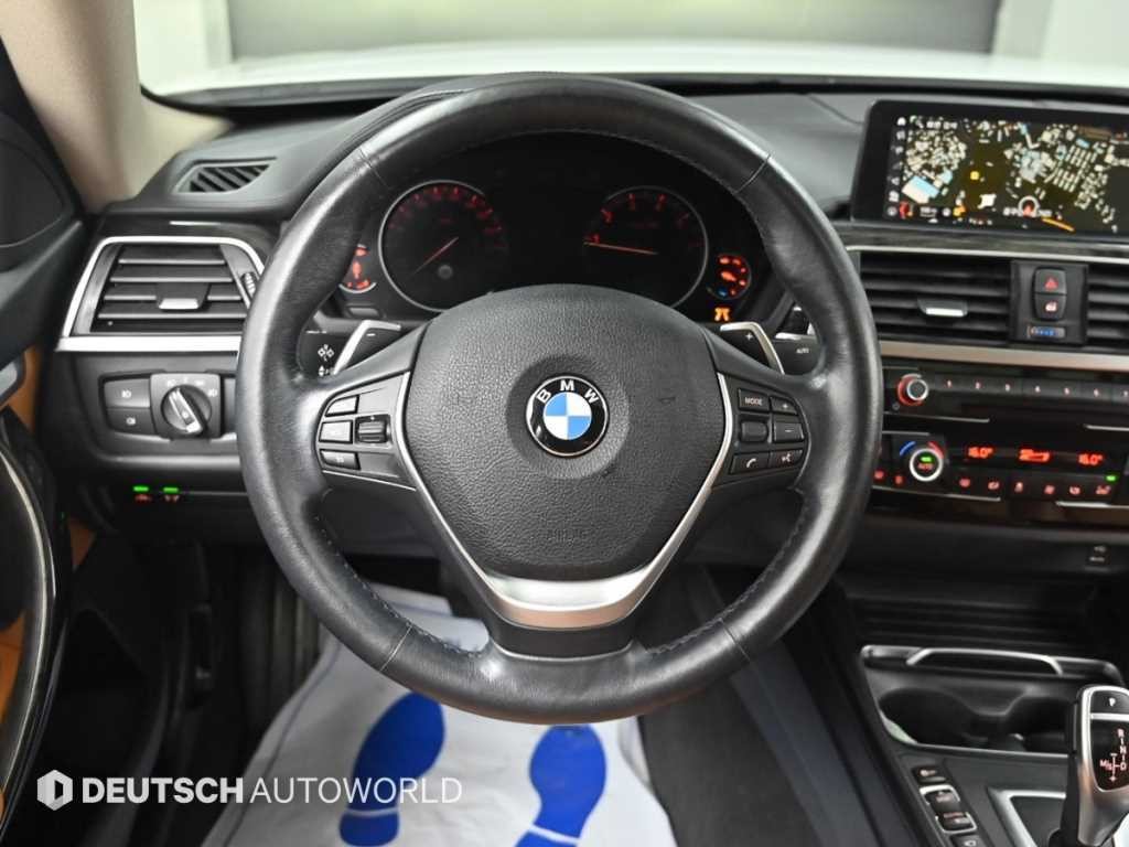 BMW 4시리즈 4시리즈 (F32) 420i 그란쿠페 럭셔리 이미지 13