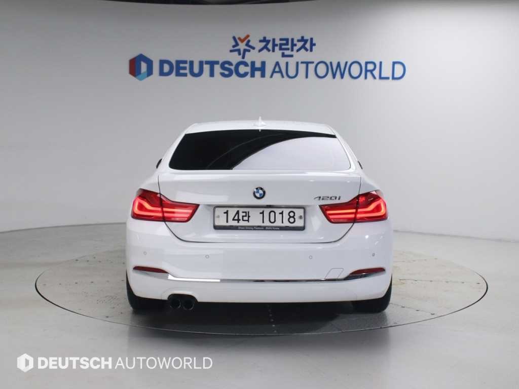 BMW 4시리즈 4시리즈 (F32) 420i 그란쿠페 럭셔리 이미지 4