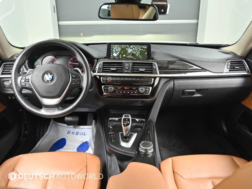 BMW 4시리즈 4시리즈 (F32) 420i 그란쿠페 럭셔리 이미지 7