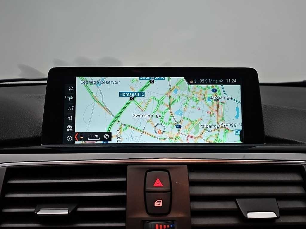 BMW 3시리즈 3시리즈 (F30) 320d 이미지 14