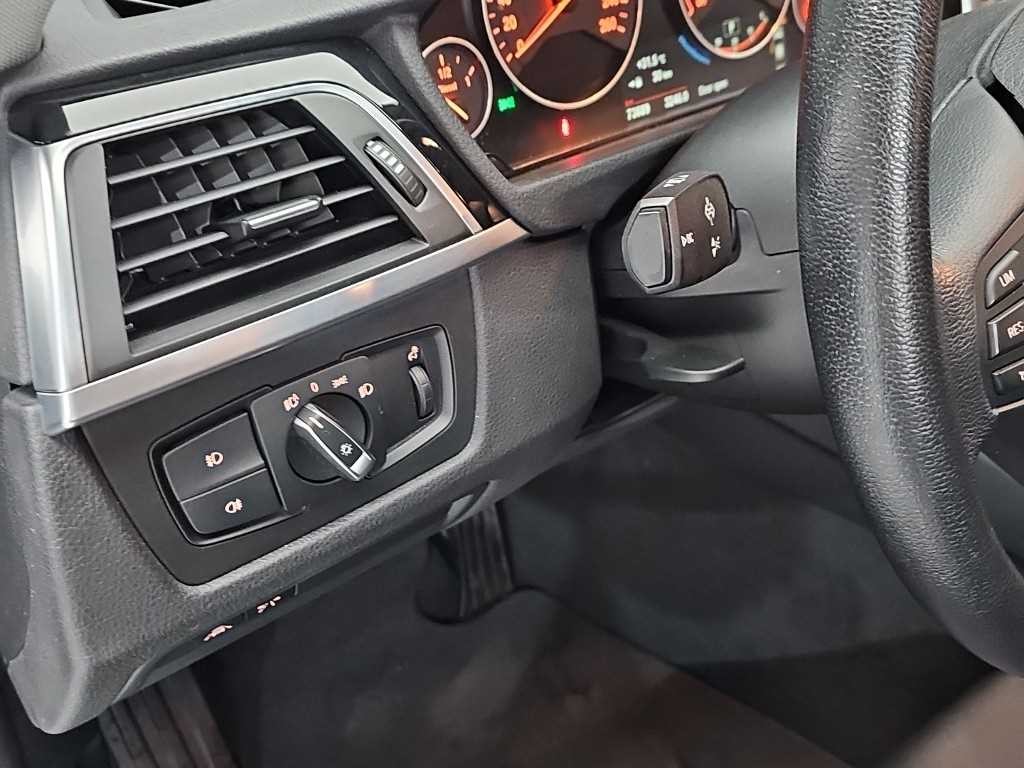 BMW 3시리즈 3시리즈 (F30) 320d 이미지 17