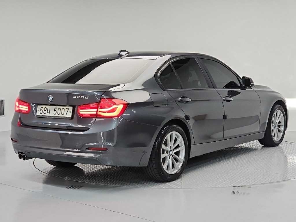BMW 3시리즈 3시리즈 (F30) 320d 이미지 4