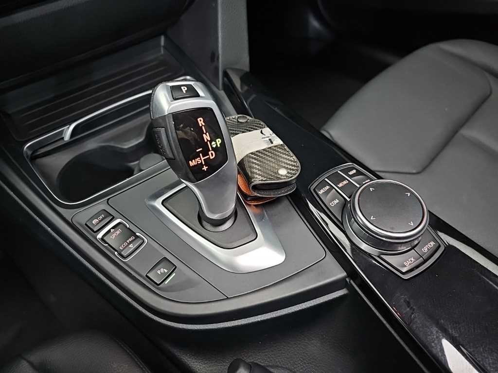BMW 3시리즈 3시리즈 (F30) 320d 이미지 8